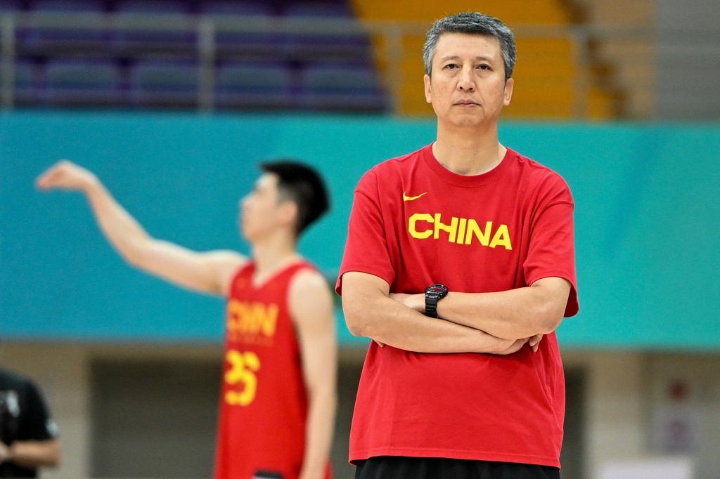 媒体人:中国男篮上半场执行了正确的防守策略 感觉韩国还有后招