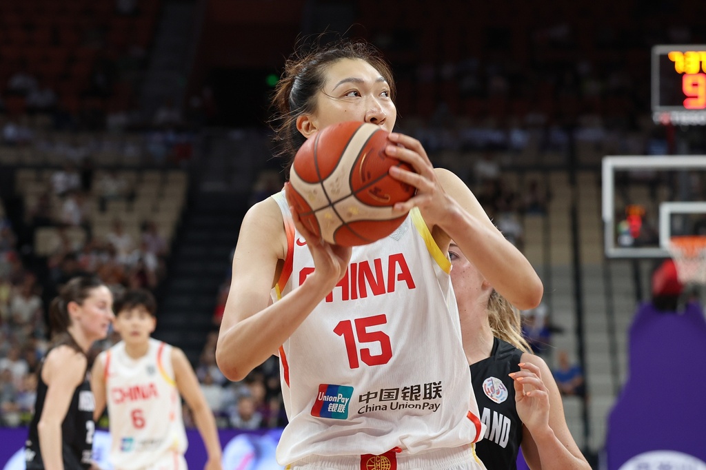 媒体人:女篮基础盘还是韩旭 她可以是莫布里但我们还没有米切尔